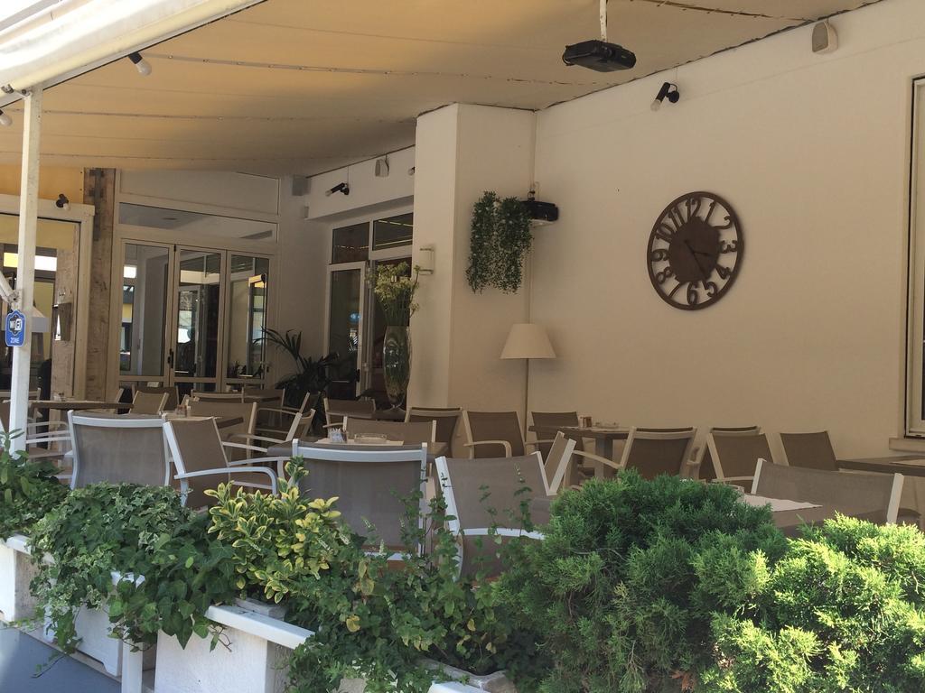 Hotel Touring Lido di Jesolo Esterno foto