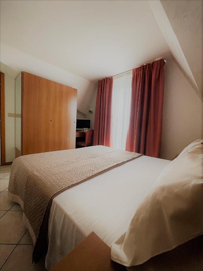 Hotel Touring Lido di Jesolo Esterno foto