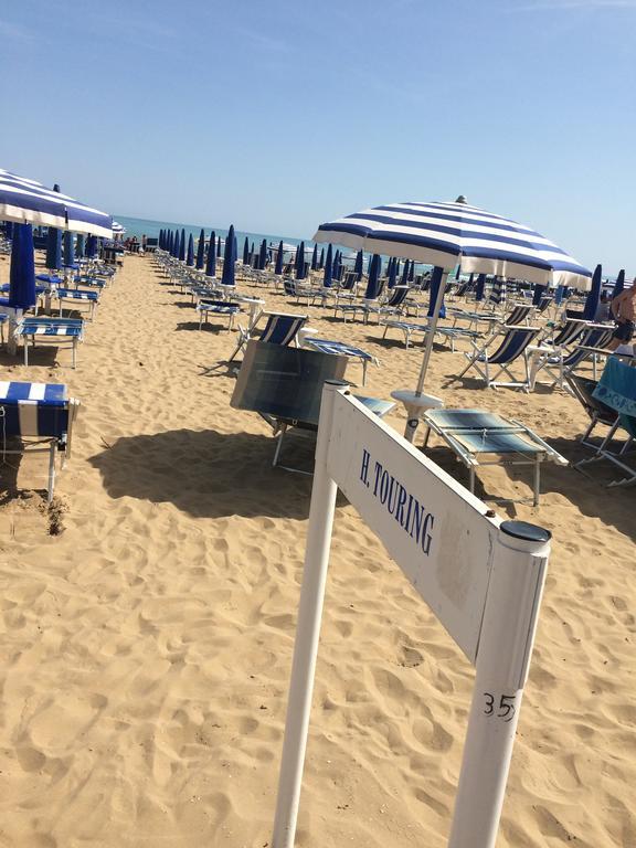 Hotel Touring Lido di Jesolo Esterno foto