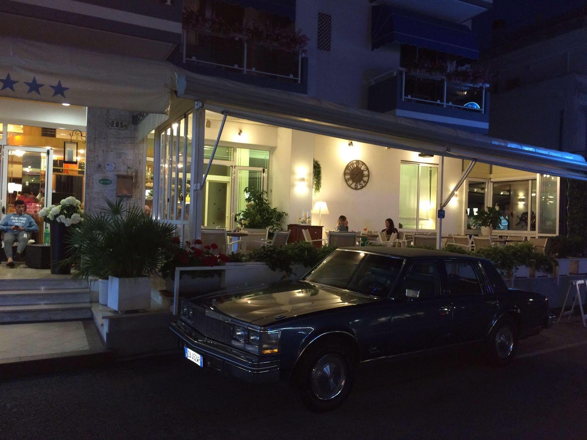 Hotel Touring Lido di Jesolo Esterno foto
